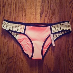 NWT VS Neoprene Surf Crochet Swim Bottoms Small